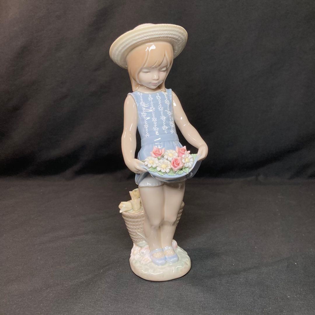 リヤドロ スカートに花いっぱい No.1284 Yahoo!オークション - 【激レア】希少 LLADRO リヤドロ 1284 スカート