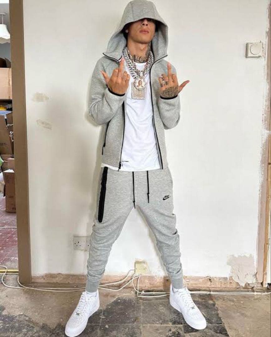 NIKE テックフリース セットアップ グレー 旧モデル 廃盤 セントラル