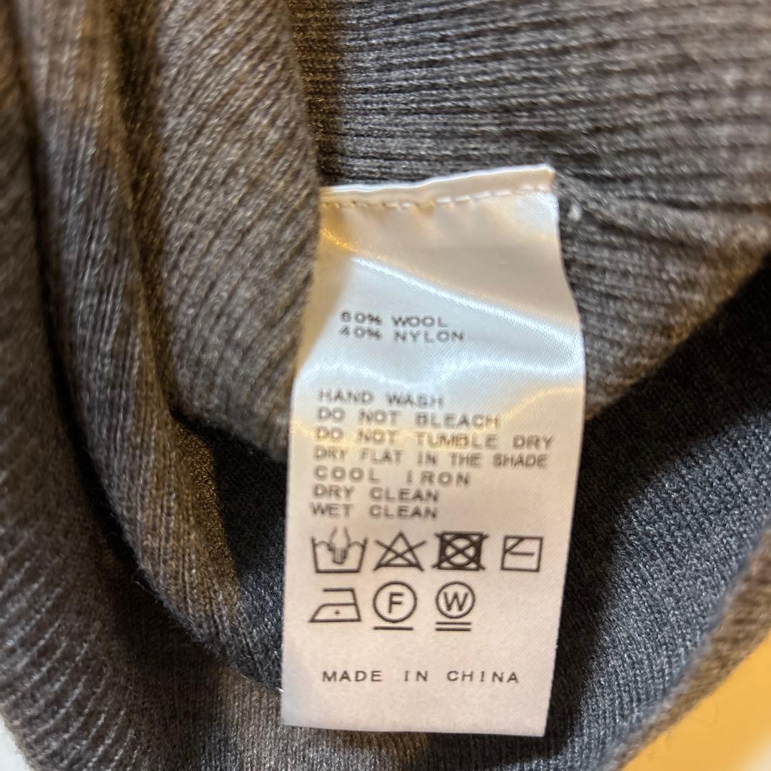 アパルトモン 中古 リブタートルネック ニット 指ぬき ベージュ - メルカリ