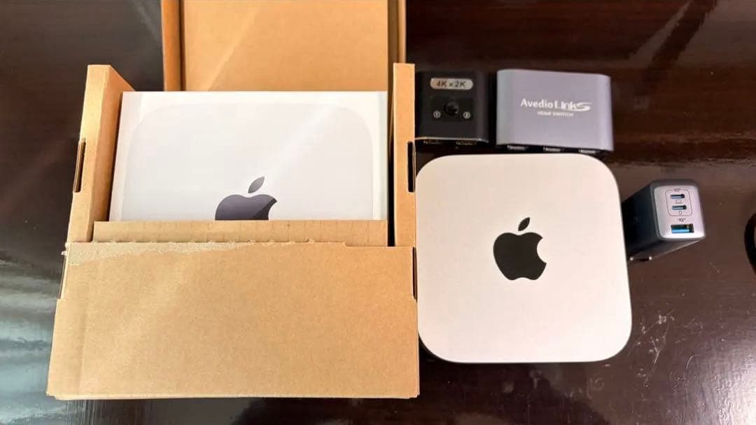 美品 おまけ付き Apple Mac mini M4 Mac Mini M4 Stand | Easy Power Button Access & Timeless Design