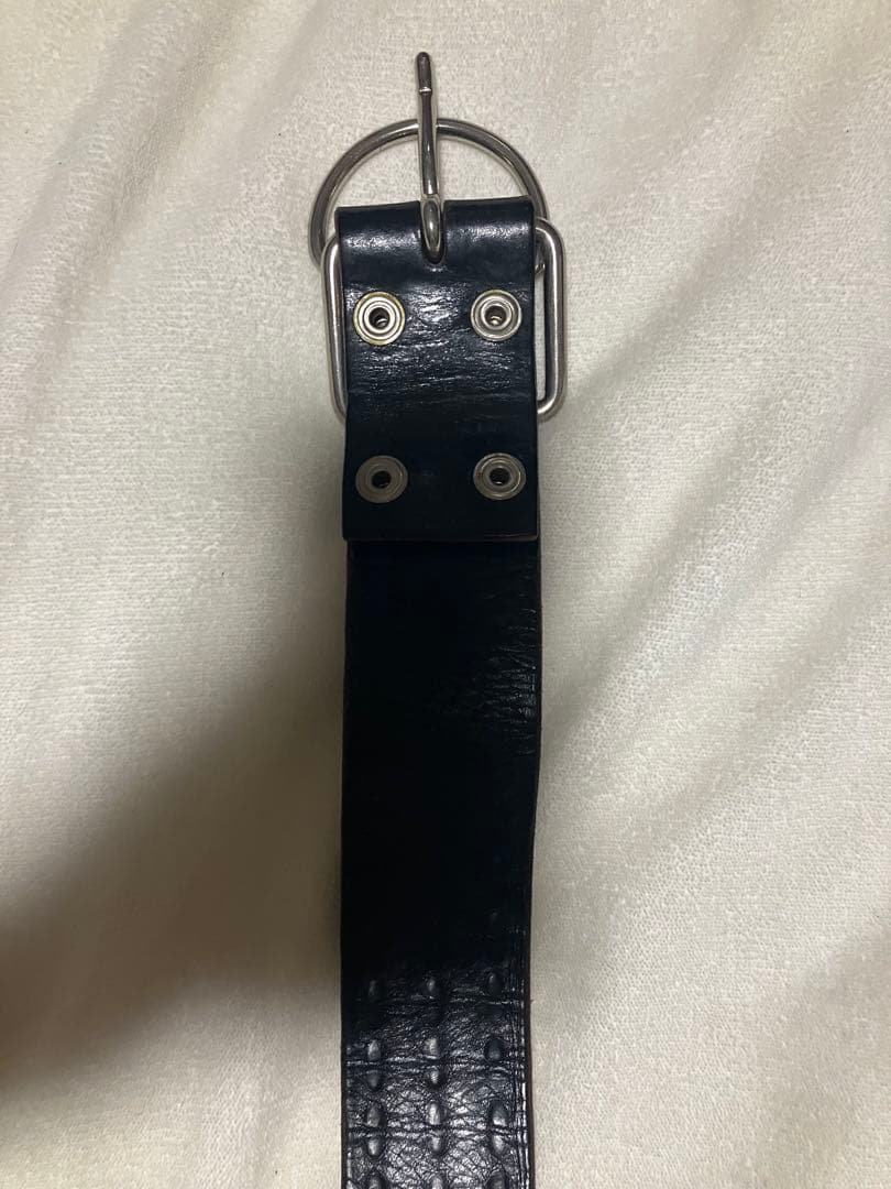 スタッズベルト ハードコアパンク 3連鋲 リアルレザー 黒 - メルカリ