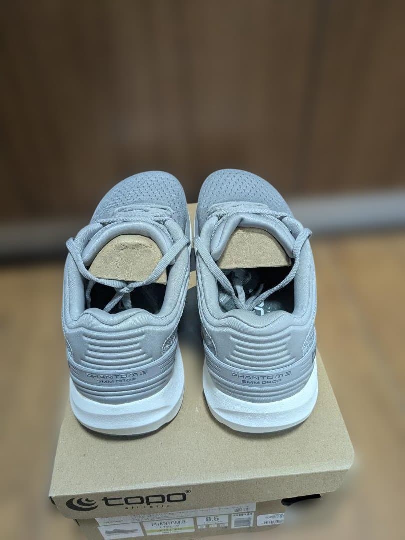 中*二様 Topo Athletic PHANTOM 3 26.5cm