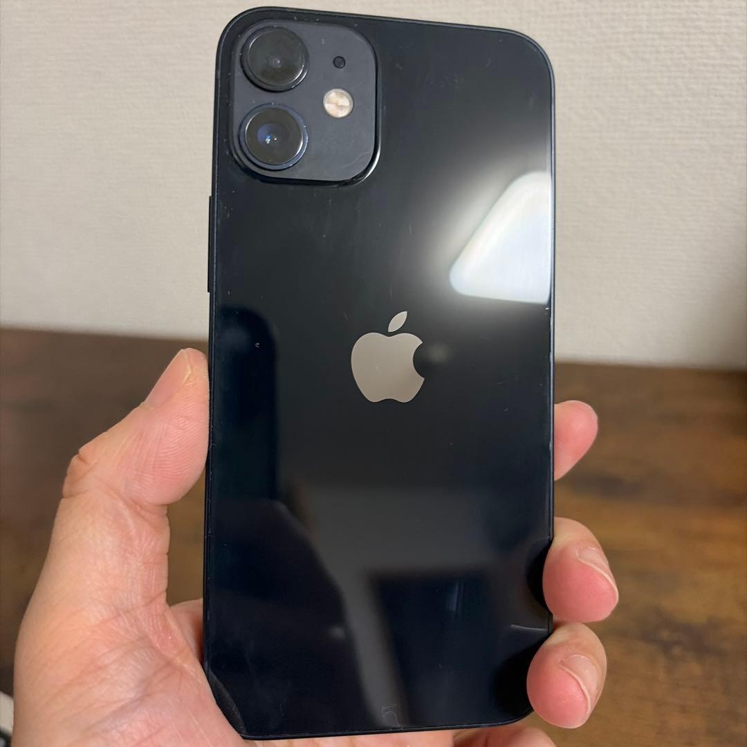 美品】Apple iPhone 12 128GBブラック 本体 - メルカリ