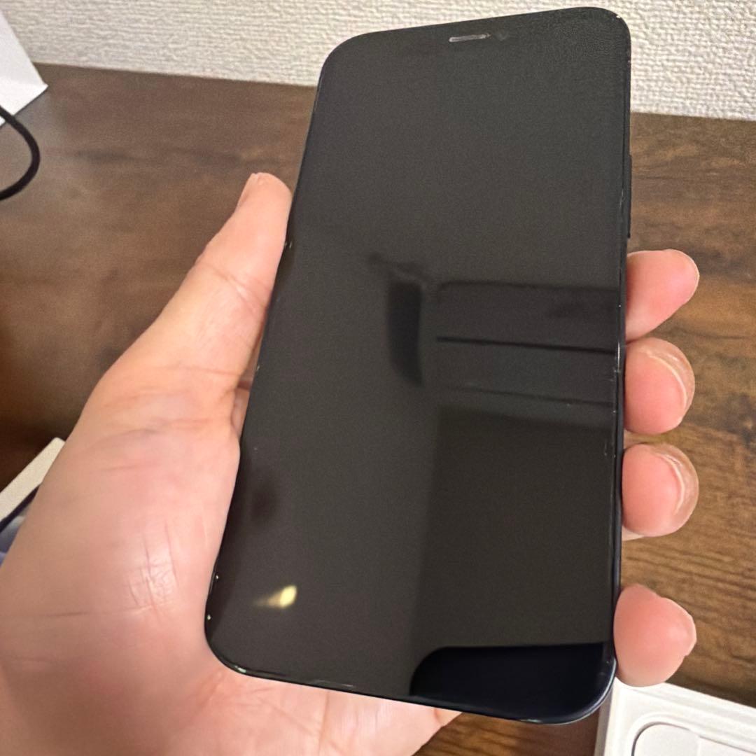 美品】Apple iPhone 12 128GBブラック 本体 - メルカリ