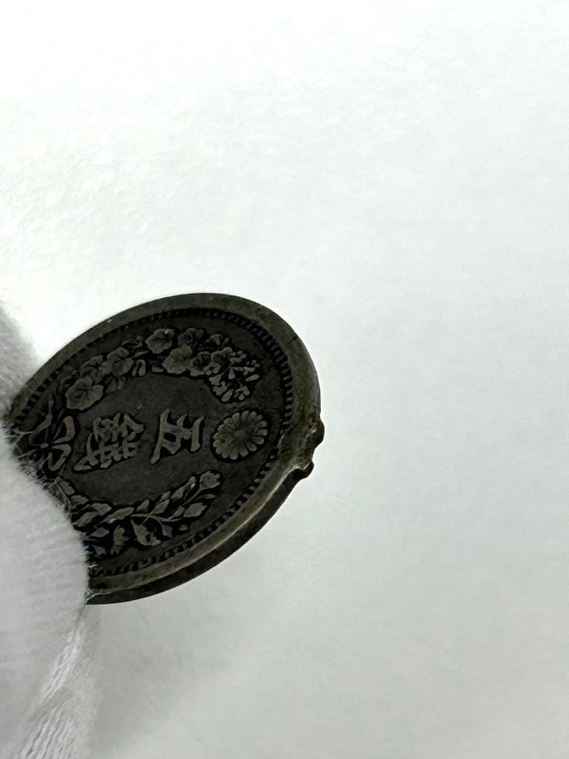 希少) 竜5銭銀貨 明治 10年 半ハネ明 (未洗浄) - メルカリ