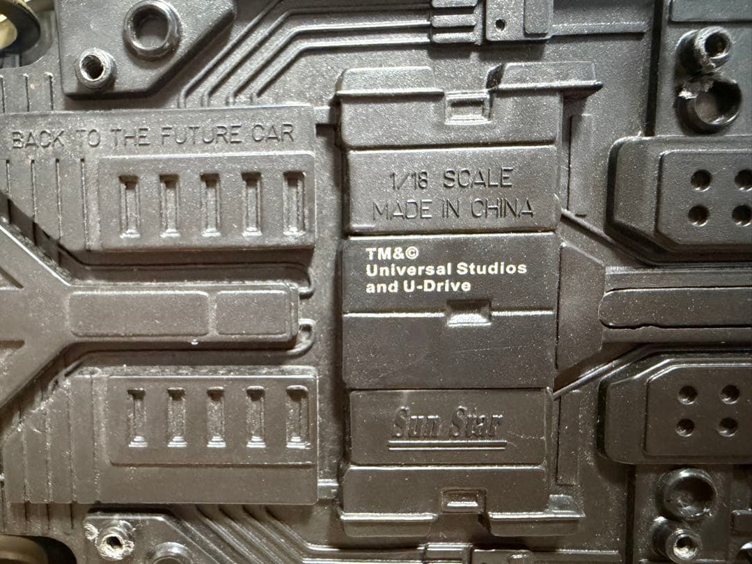 【レア】1/18 デロリアン⭐︎サンスター⭐︎バック・トゥ・ザ・フューチャー 3