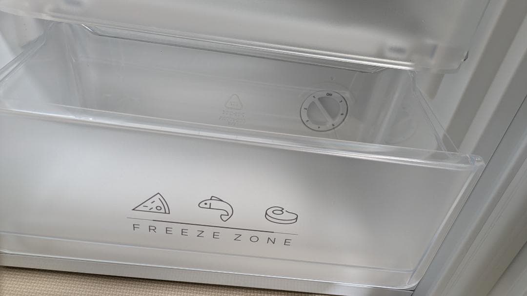 冷凍庫 大容量62L 前開き - COMFEE' RCU60WH1JP(E) - メルカリ