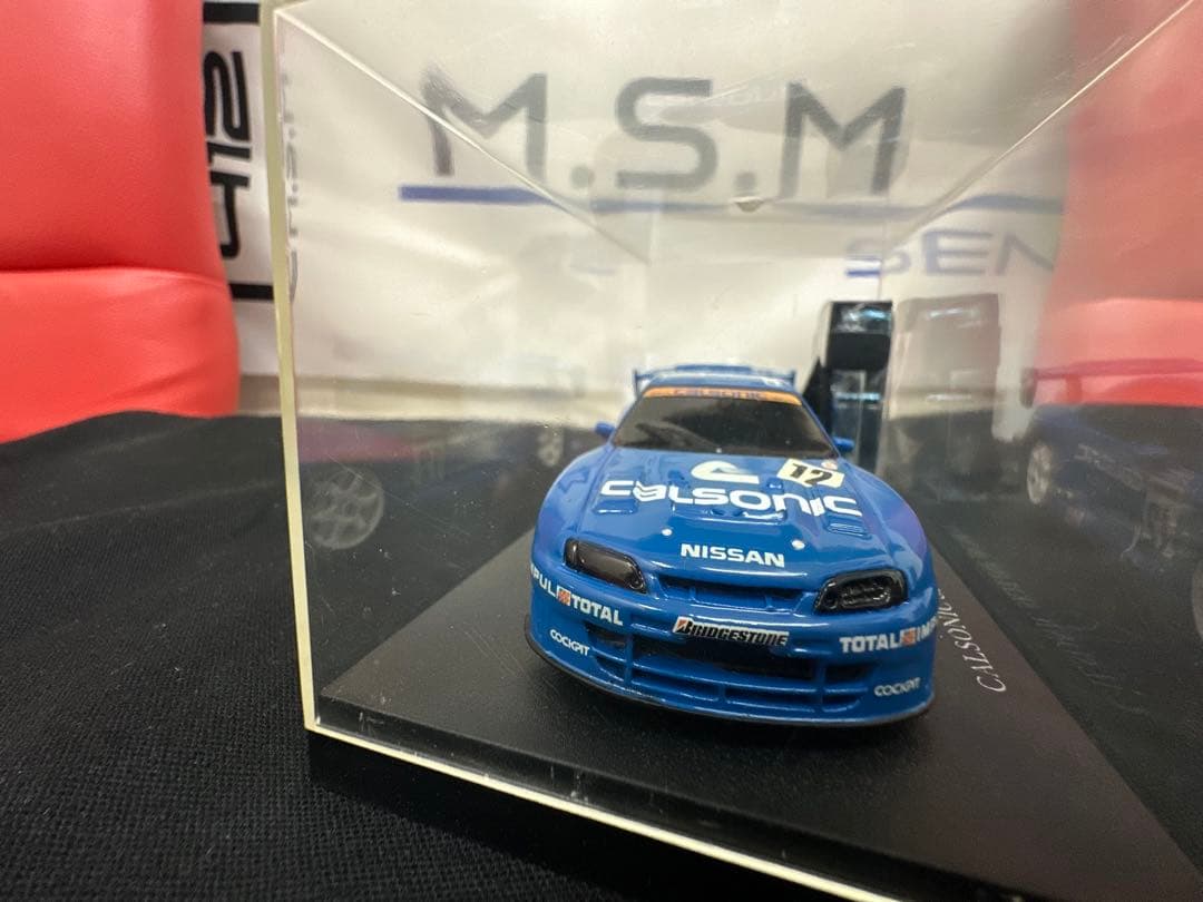 Calsonic Skyline [BCNR33] 1/43モデル　ジッポ付き