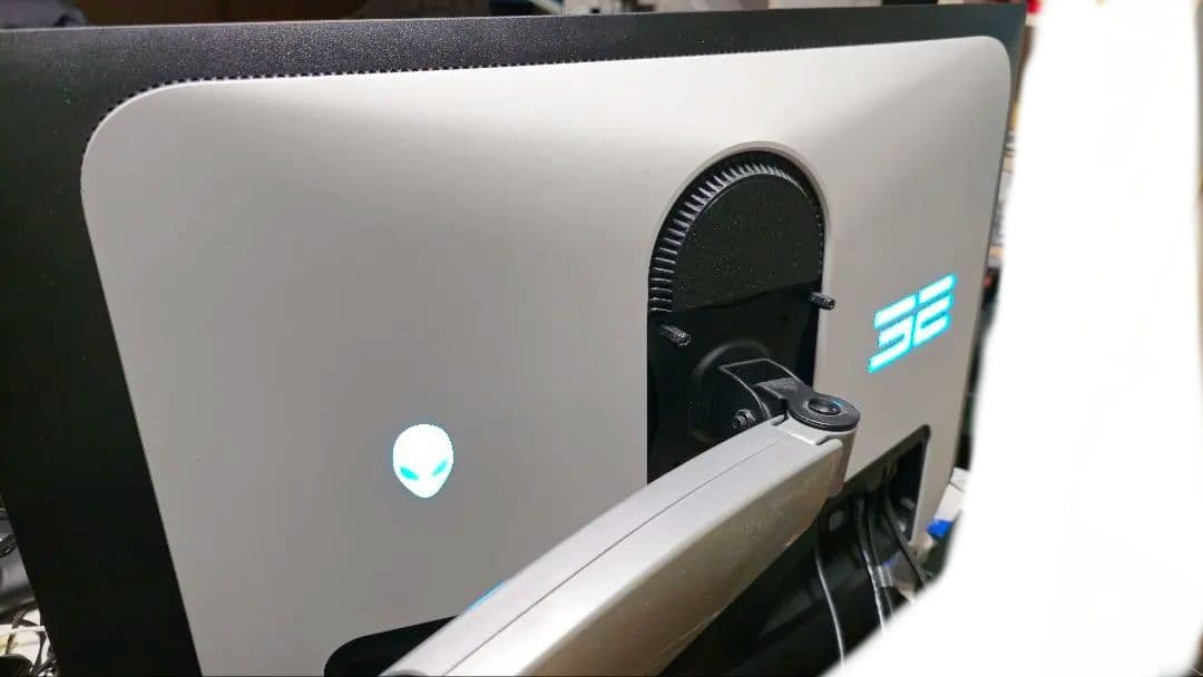 ジャンク]Alienware 32インチ 4K モニターAW3225QF - メルカリ