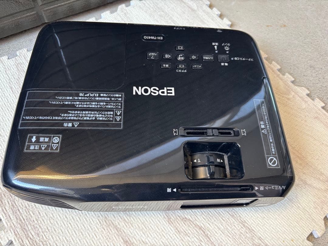 EPSON EH-TW410 プロジェクター本体 ケーブル、リモコン、ケース付き EPSON EH-TW410 プロジェクター本体 ケーブル、リモコン、ケース付き