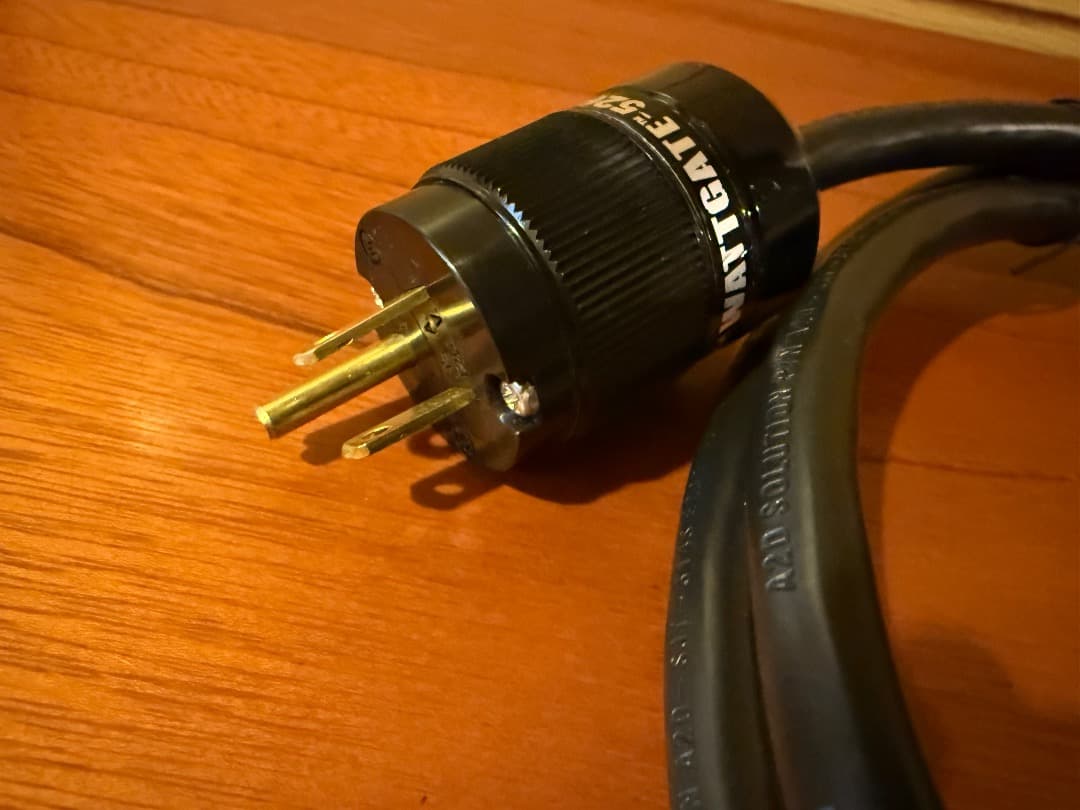 Wattgate シールド電源ケーブル 非メッキプラグ プロケーブル 1.5m①