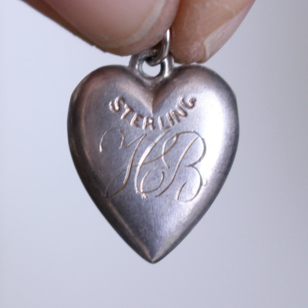 30s スウィートハートジュエリー ww2 パフィハート 緑 石 渦巻 波 唐草