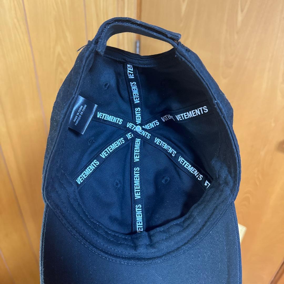 7千円値下げしましたvetementsキャップ - メルカリ