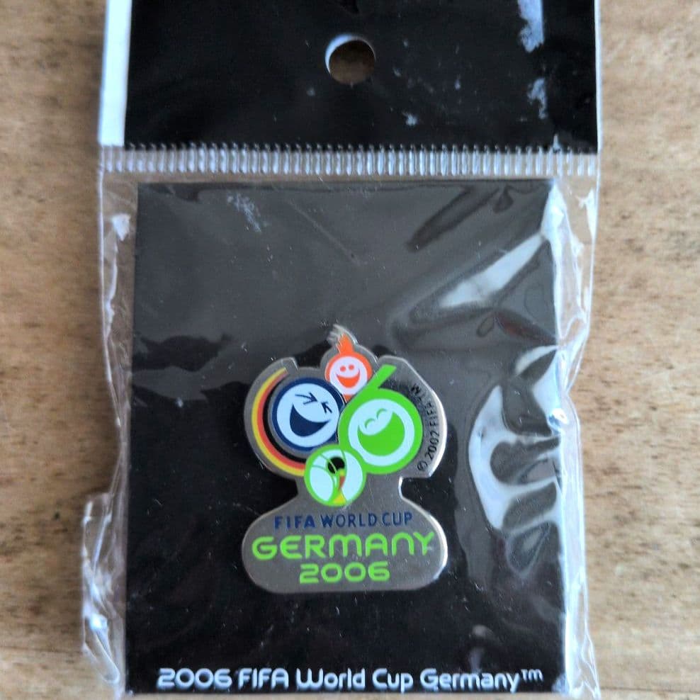 FIFA World Cup Germany 2006 ピンバッジ 未開封 - メルカリ