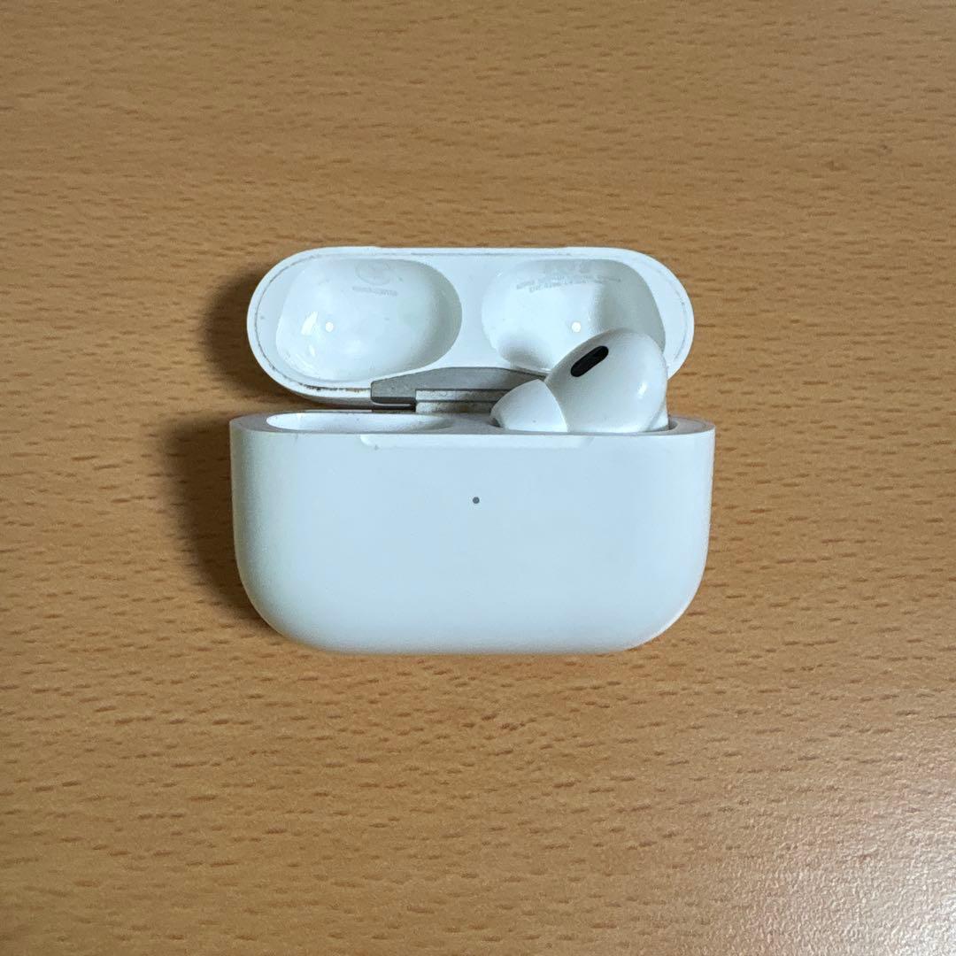 air pods pro2 ホワイト 右耳のみ Apple Apple AirPods Pro 2 右イヤホンのみ USED美品 エアーポッズ