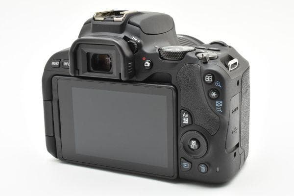 【美品】 Canon EOS Kiss X9 レンズキット 《S数913回》