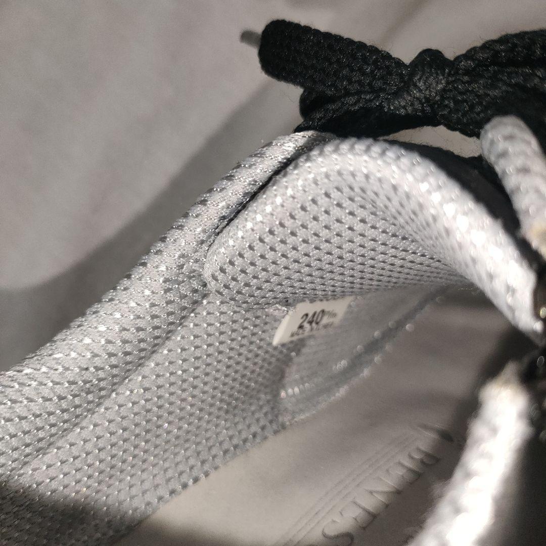 BENESU ブラック スニーカー ジップ ベネシュ 24cm 矯正靴 - メルカリ