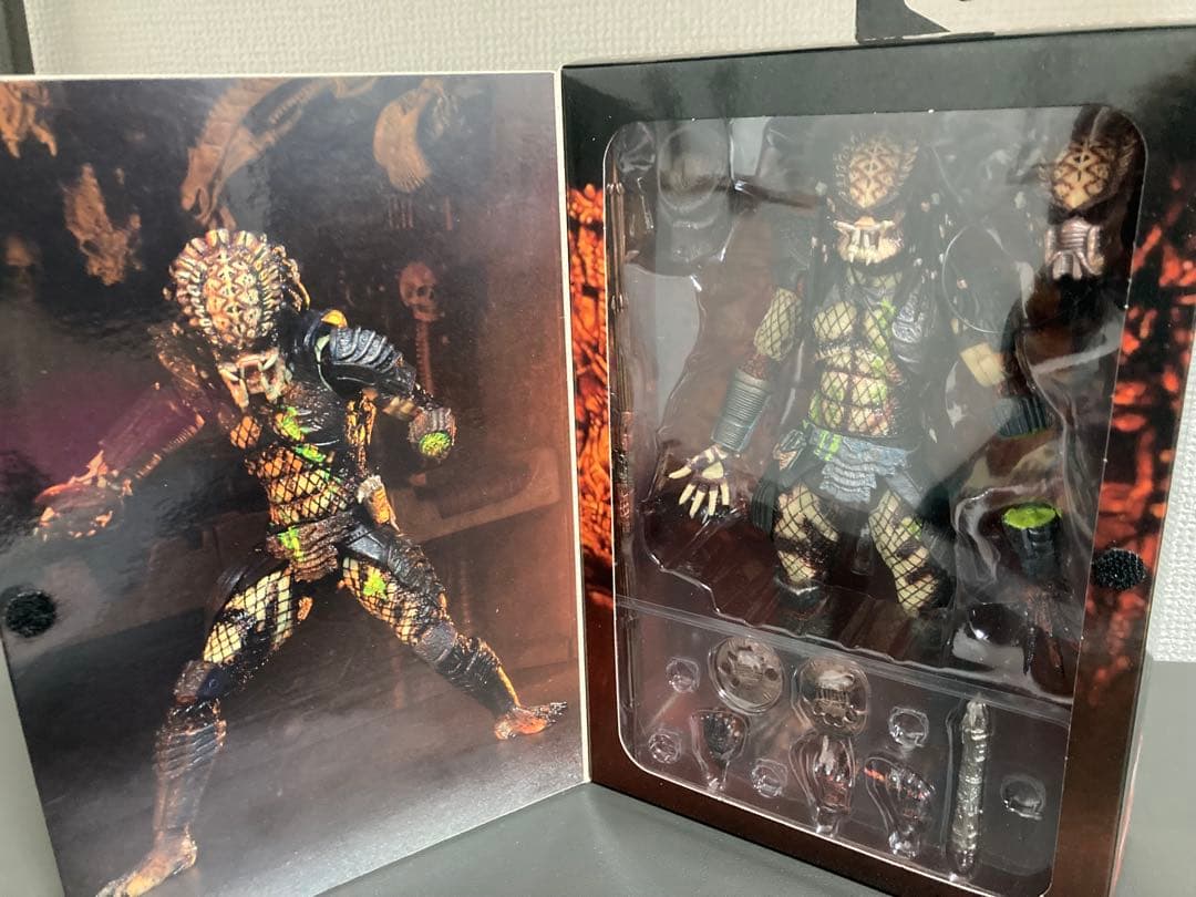 ネカ　NECA シティハンター　プレデターバトルダメージ　プレデター2