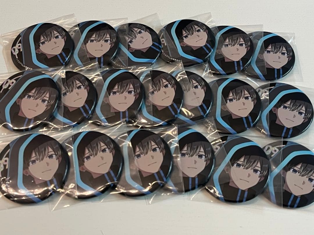 ミルグラム ミコト カラオケの鉄人 缶バッジ - メルカリ