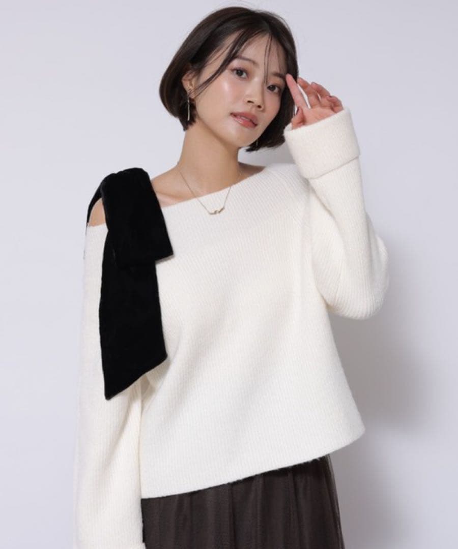 Apuweiser-riche アシメリボンクロップドニット Apuweiser-riche（アプワイザーリッシェ）の「アシメリボンクロップド