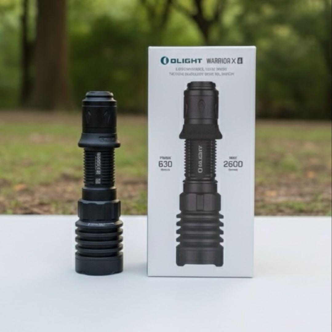 強力　懐中電灯　オーライト olight Warrior X 4 ウォーリア Amazon.co.jp: OLIGHT(オーライト) WARRIOR X 4 懐中電灯 ledライト
