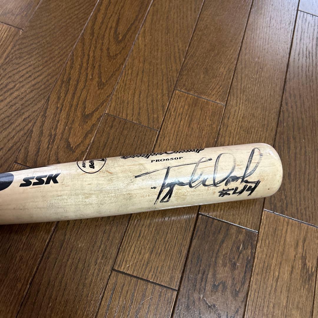 タイロン・ウッズ実使用サイン入りバット