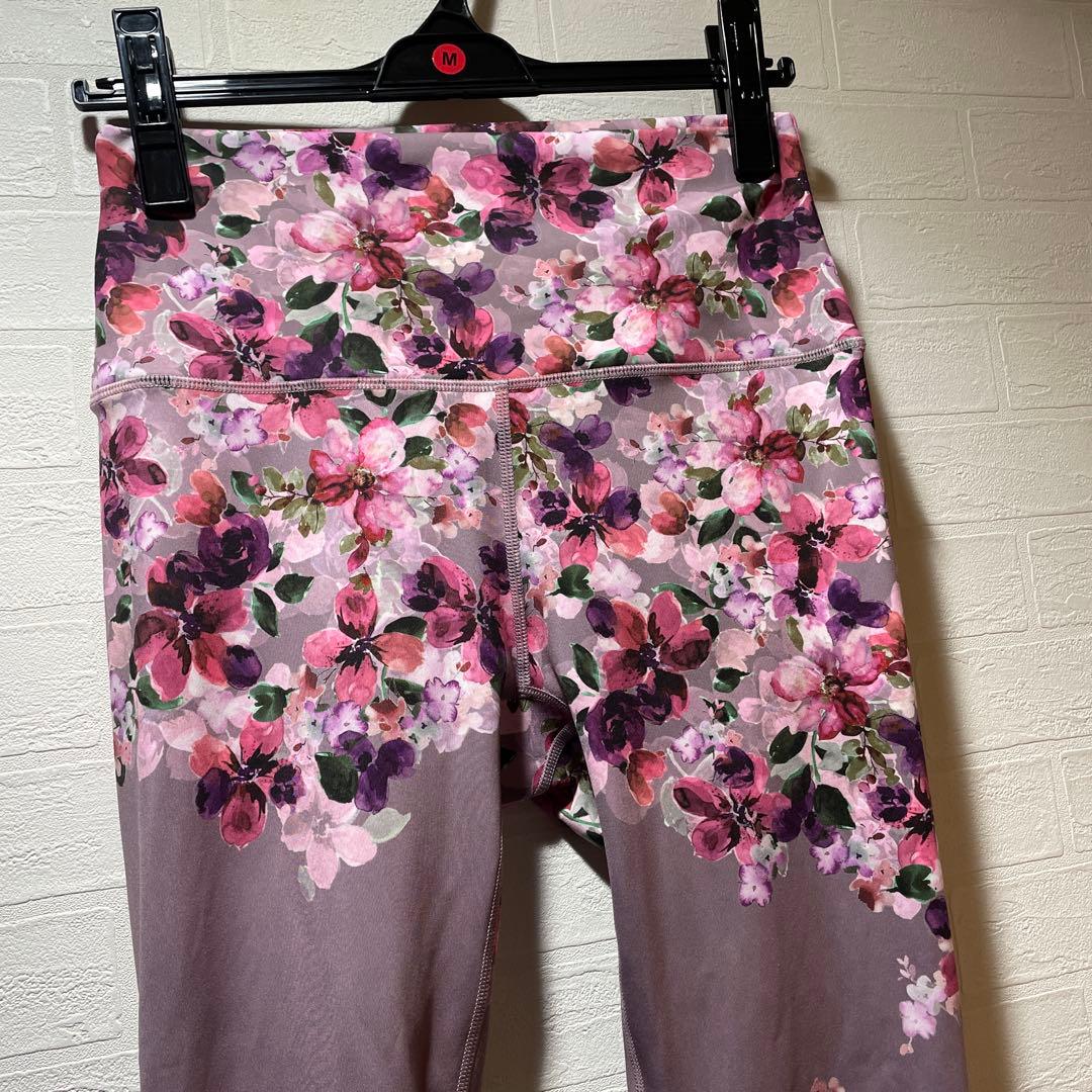 2月 SALE‼︎ SUKALA】フルオブフラワーパネルレギンス Mサイズ - メルカリ