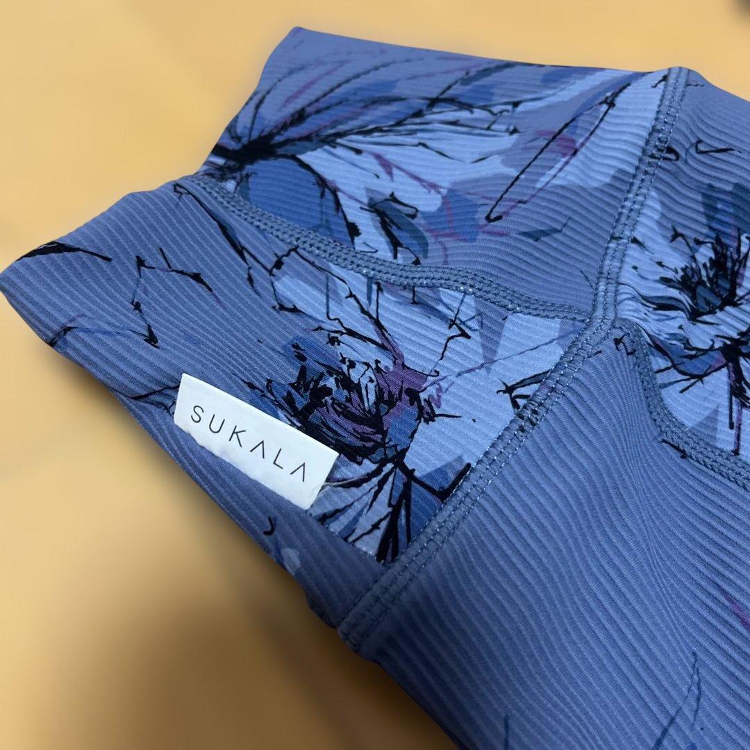 SUKALA】リブBigフラワープリントレギンス - メルカリ