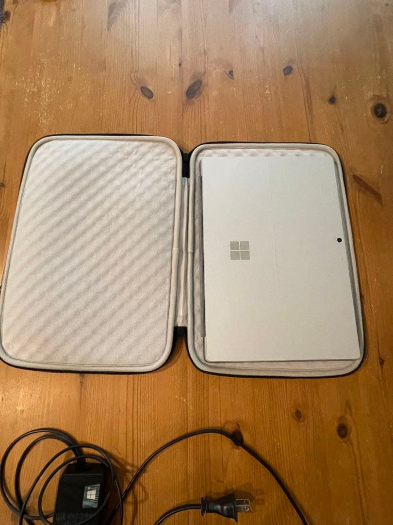 surface pro7+/ i3/8/128 ケースあり