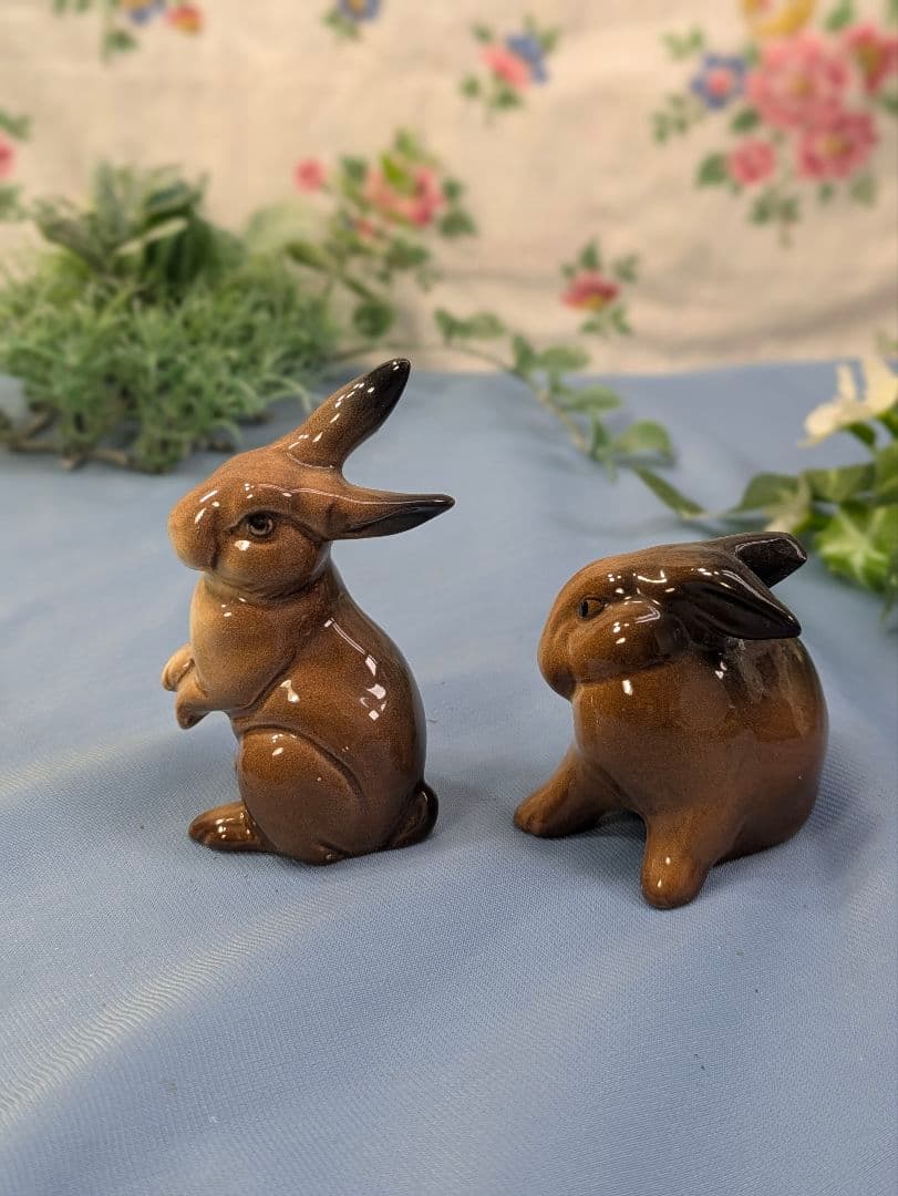 イギリス アンティーク 陶器製 ウサギ 置物 3点セット - メルカリ