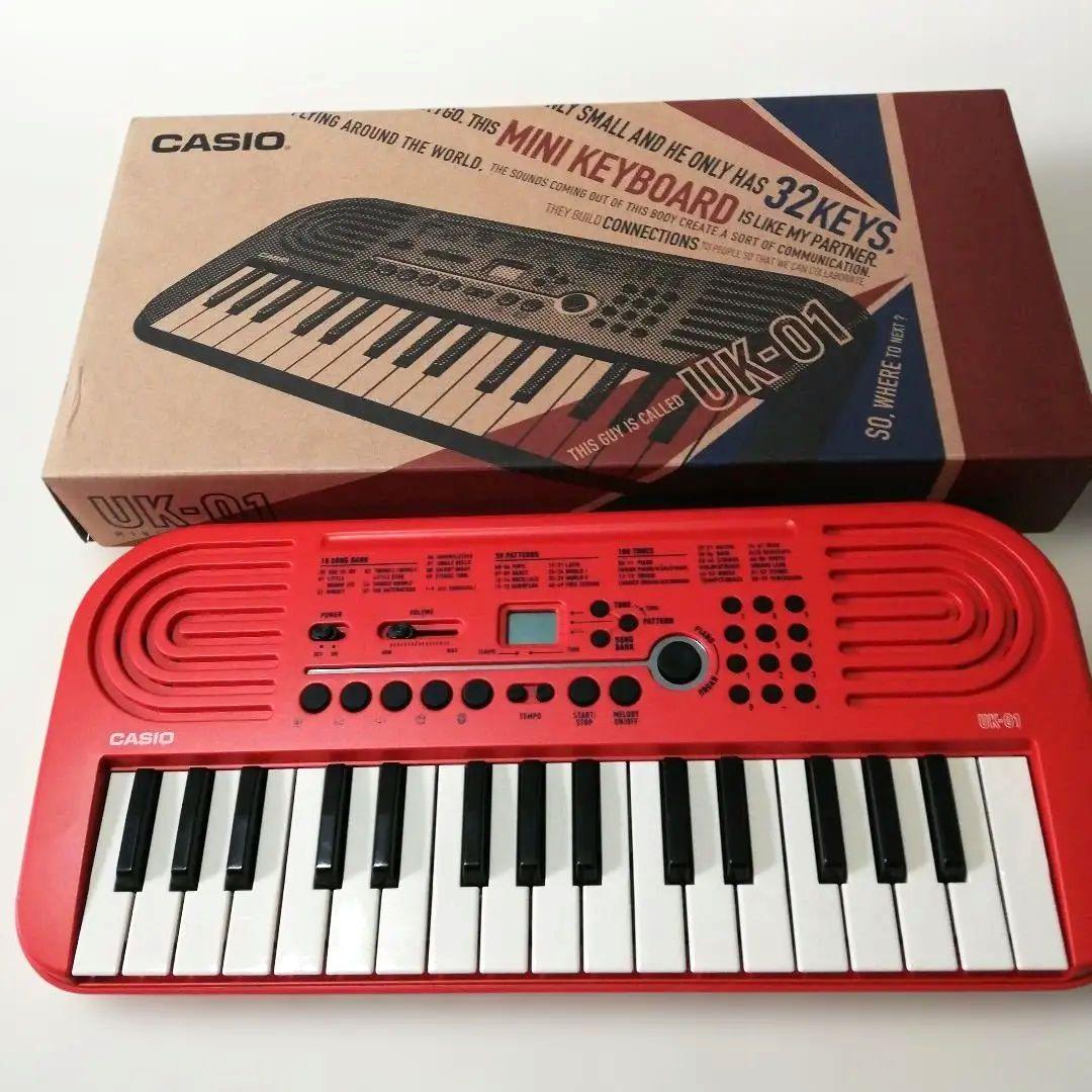 カシオ UK-01 32鍵盤 ミニ電子キーボード CASIO Amazon | CASIO(カシオ) 32ミニ鍵盤 電子キーボード UK-01 [ミニ