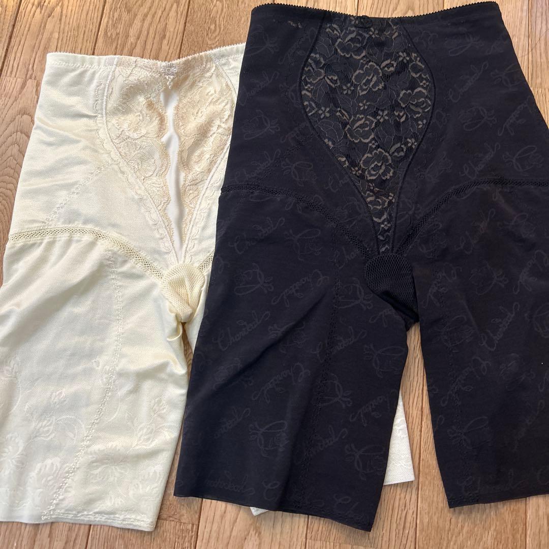 みさえさん専用　シャンデールガードル64２点