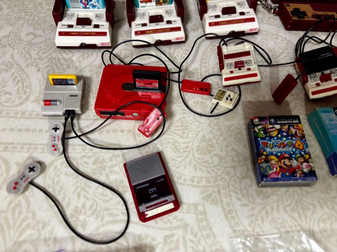 トレーディングフィギュア SR NINTENDO ファミリーコンピュータ