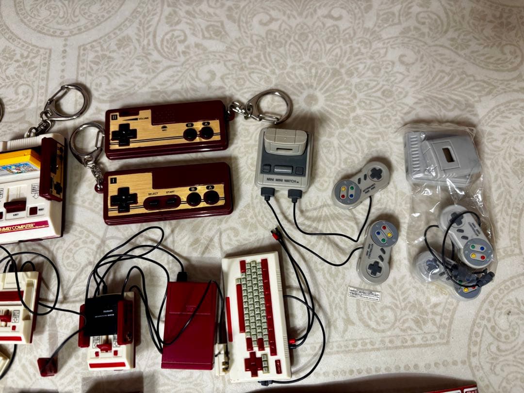 トレーディングフィギュア SR NINTENDO ファミリーコンピュータ