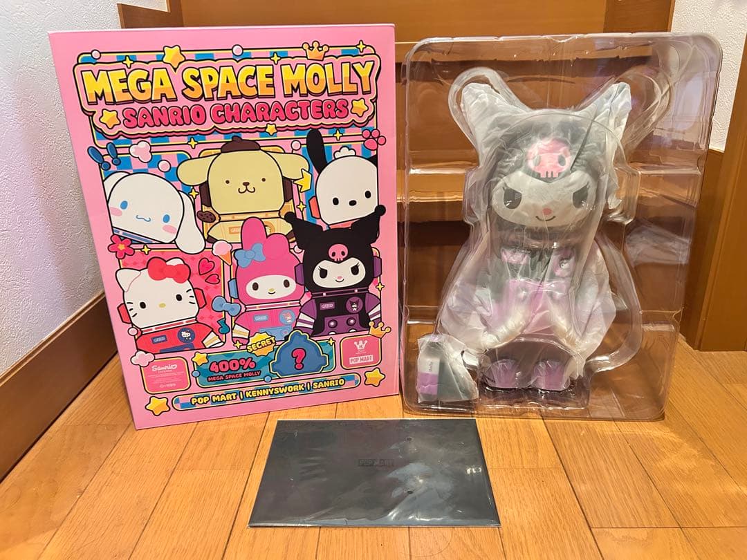 POPMART MEGASPACEMOLLY 400% サンリオ　KUROMI