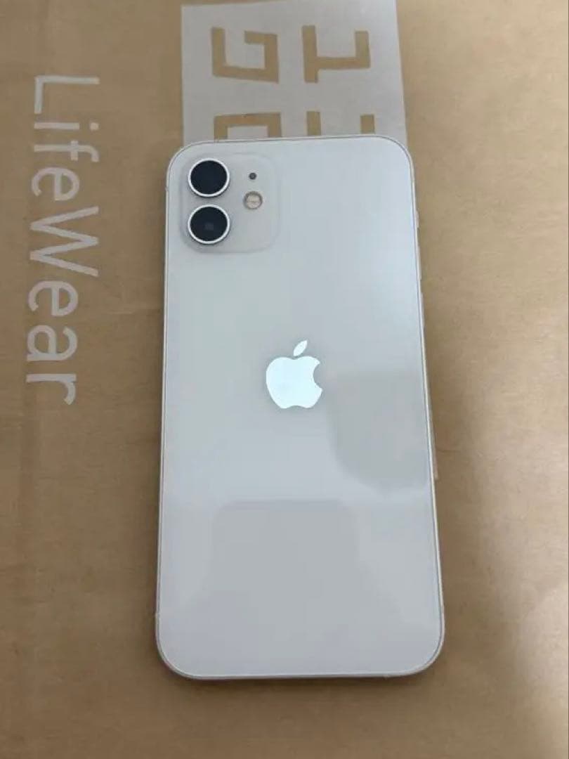iPhone 12 64GB ホワイト