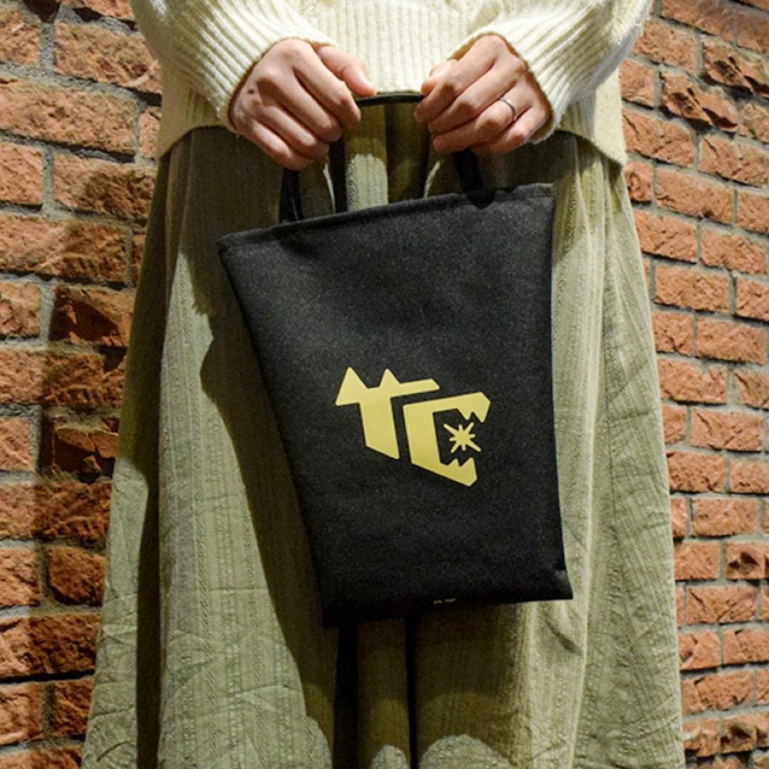 FGO テスカトリポカ 座れよ。疲れているんだろう？ 折りたたみ チェア