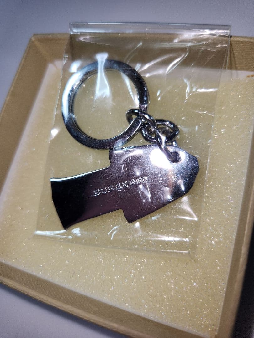 希少】BURBERRY ノバチェックトレンチコート型 キーホルダー