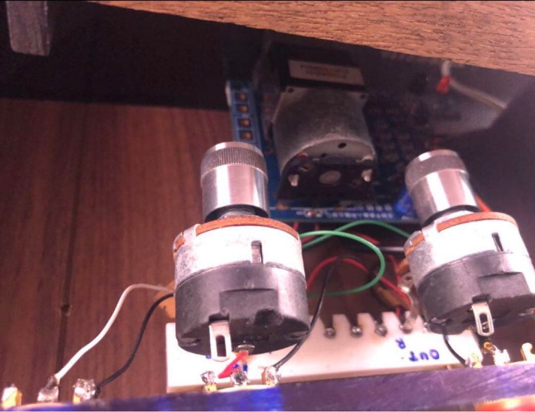 自作passive attenuator】remote 付き 銘木天板組込⑤ - メルカリ