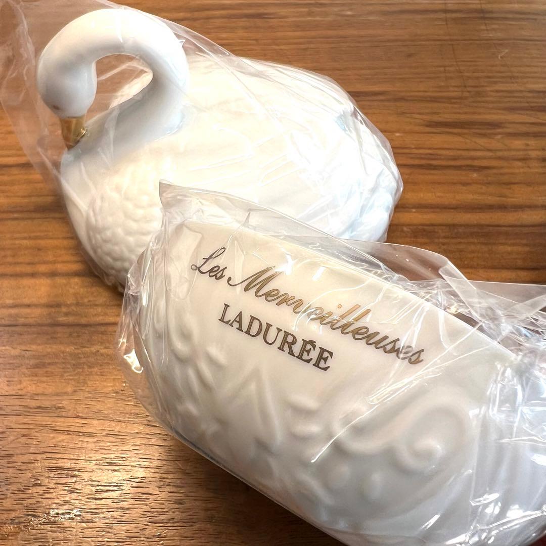 新品未開封 レ・メルヴェイユーズ ラデュレ スワン ローズ チーク