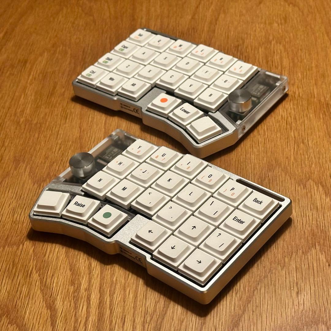 Cornix LP 無線分割キーボード シルバー+無刻印キーキャップ各 - メルカリ