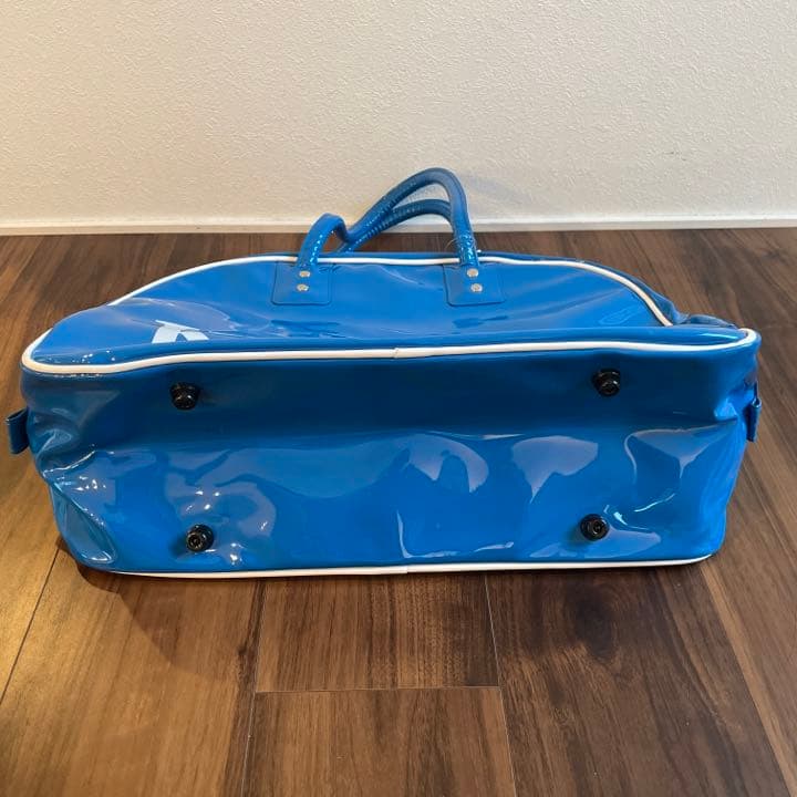 新日本プロレス 一番くじ エナメルバッグ - メルカリ