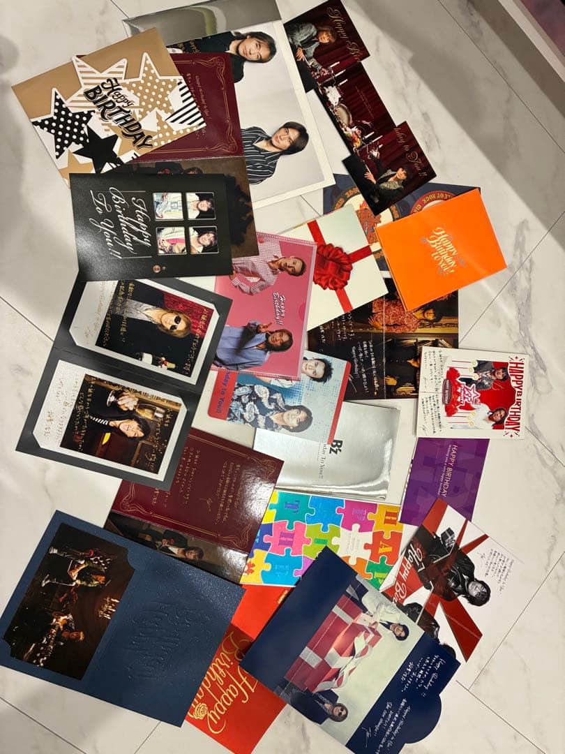 B'z FC会報誌be with85冊＋グリーティングカード、ビーパ継続品等