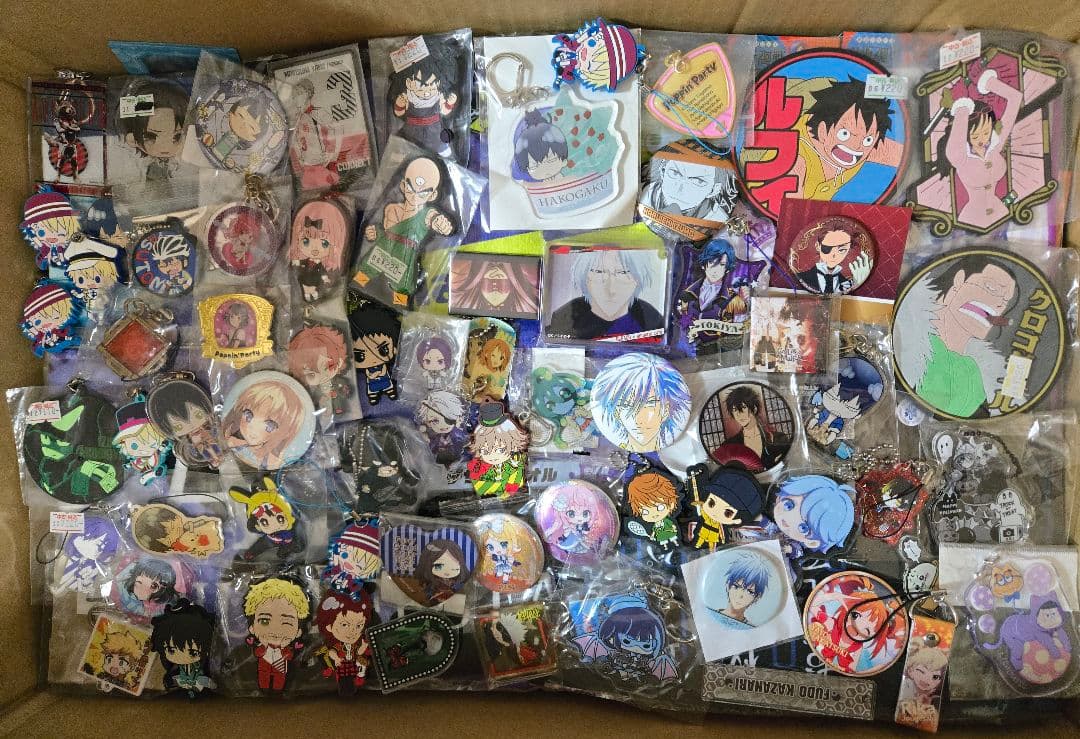 アニメグッズなど 140サイズ ノンジャンル 大量 まとめ売り 約700点
