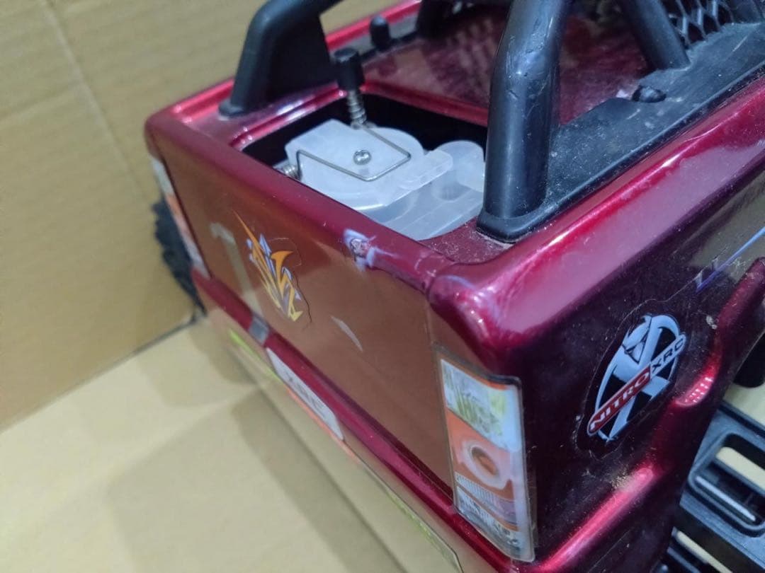 エンジンラジコンカー ＊説明文読んでください