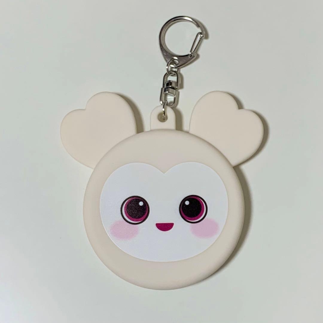 TWICE LOVELYS ダブリー ダヒョン 缶バッジ キーホルダー - メルカリ