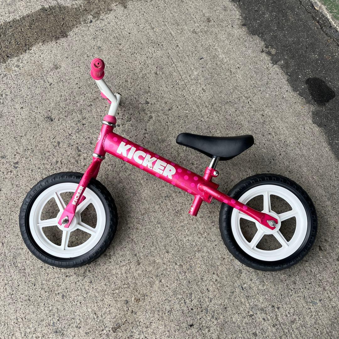 KICKER バランスバイク ピンク 12インチ ストライダー - メルカリ