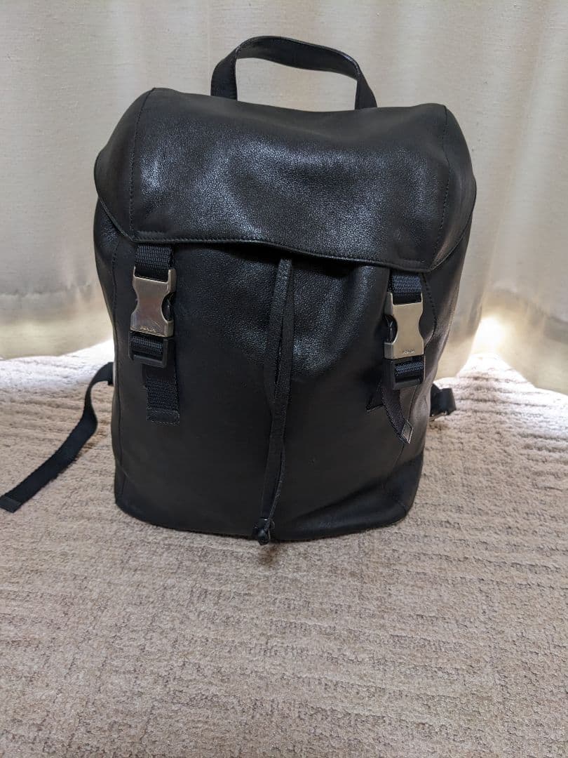 PRADA オールレザーリュックメンズブラック