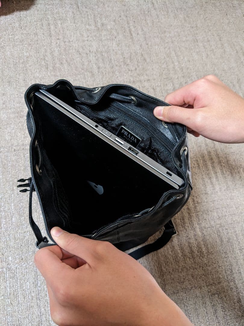 PRADA オールレザーリュックメンズブラック