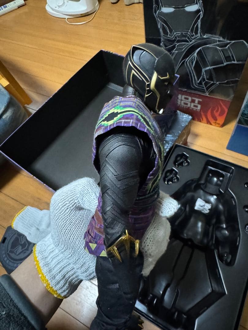 ブラックパンサー　ティチャカ　ホットトイズ